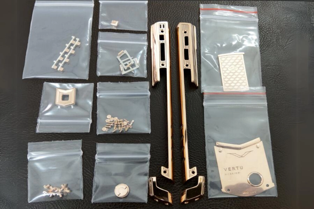 thay vỏ điện thoại vertu