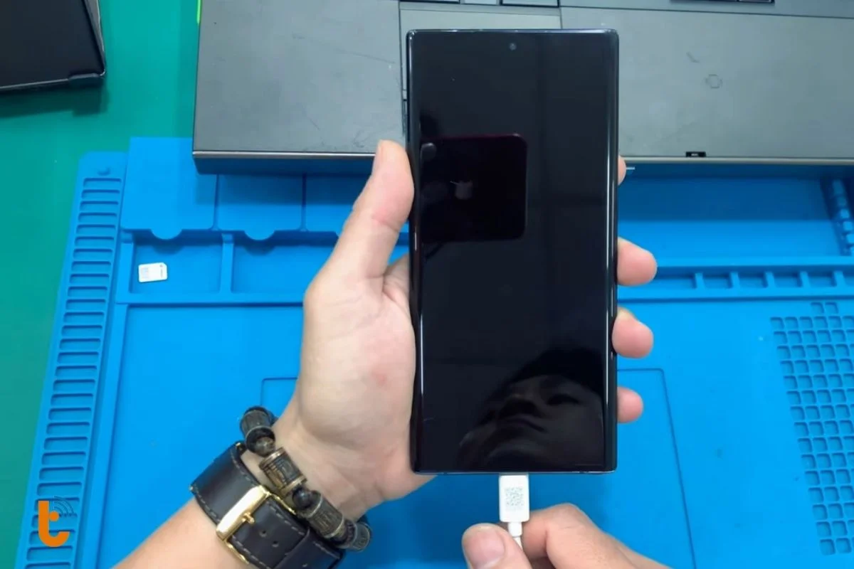 Dấu hiệu cần thay chân sạc Samsung Note 10