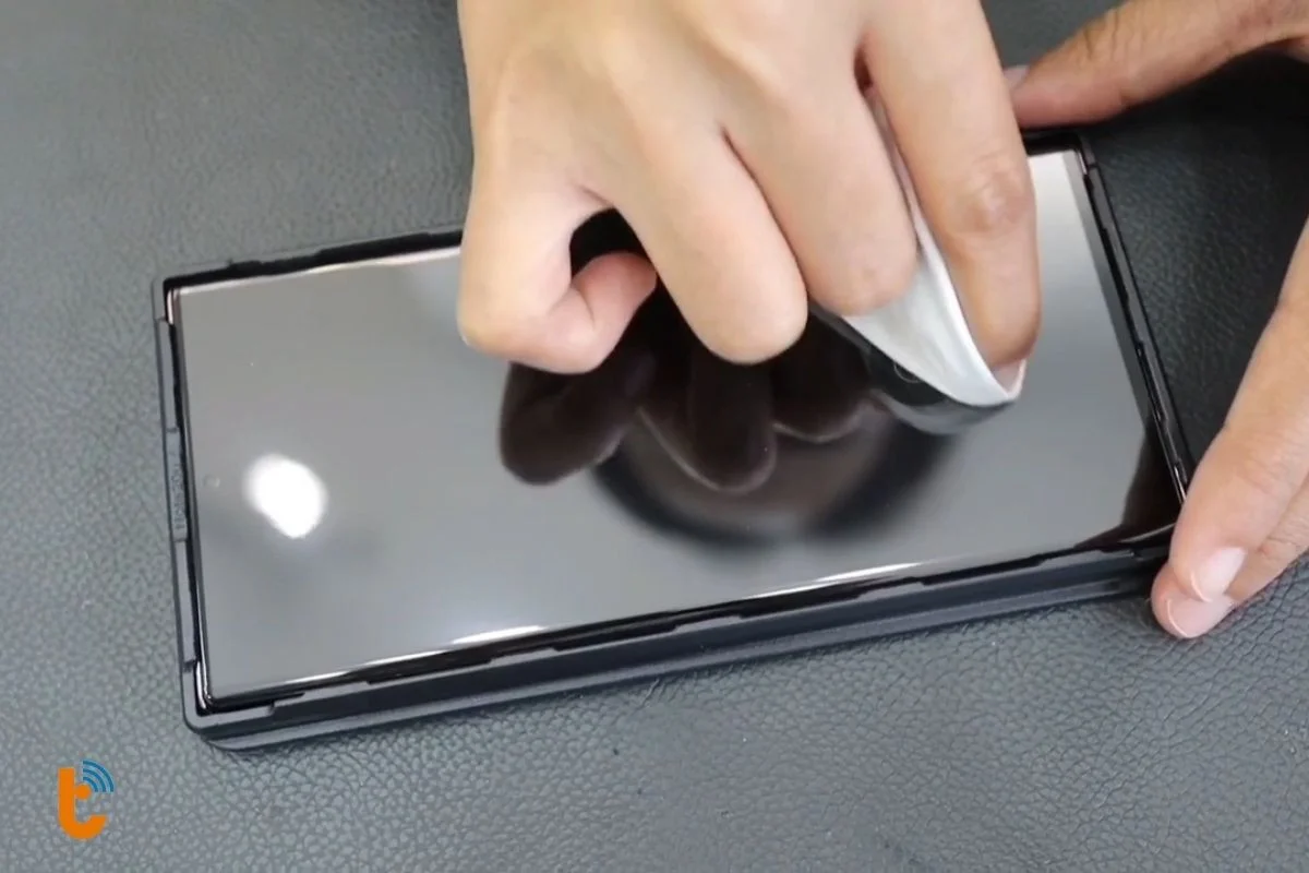 Dịch vụ thay mặt kính cường lực Note 20 Ultra uy tín