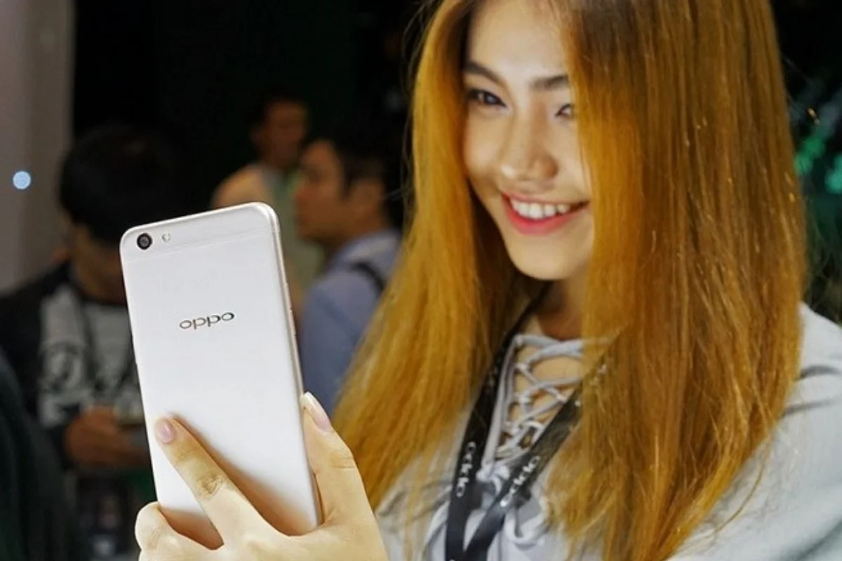 Điện thoại Oppo F3