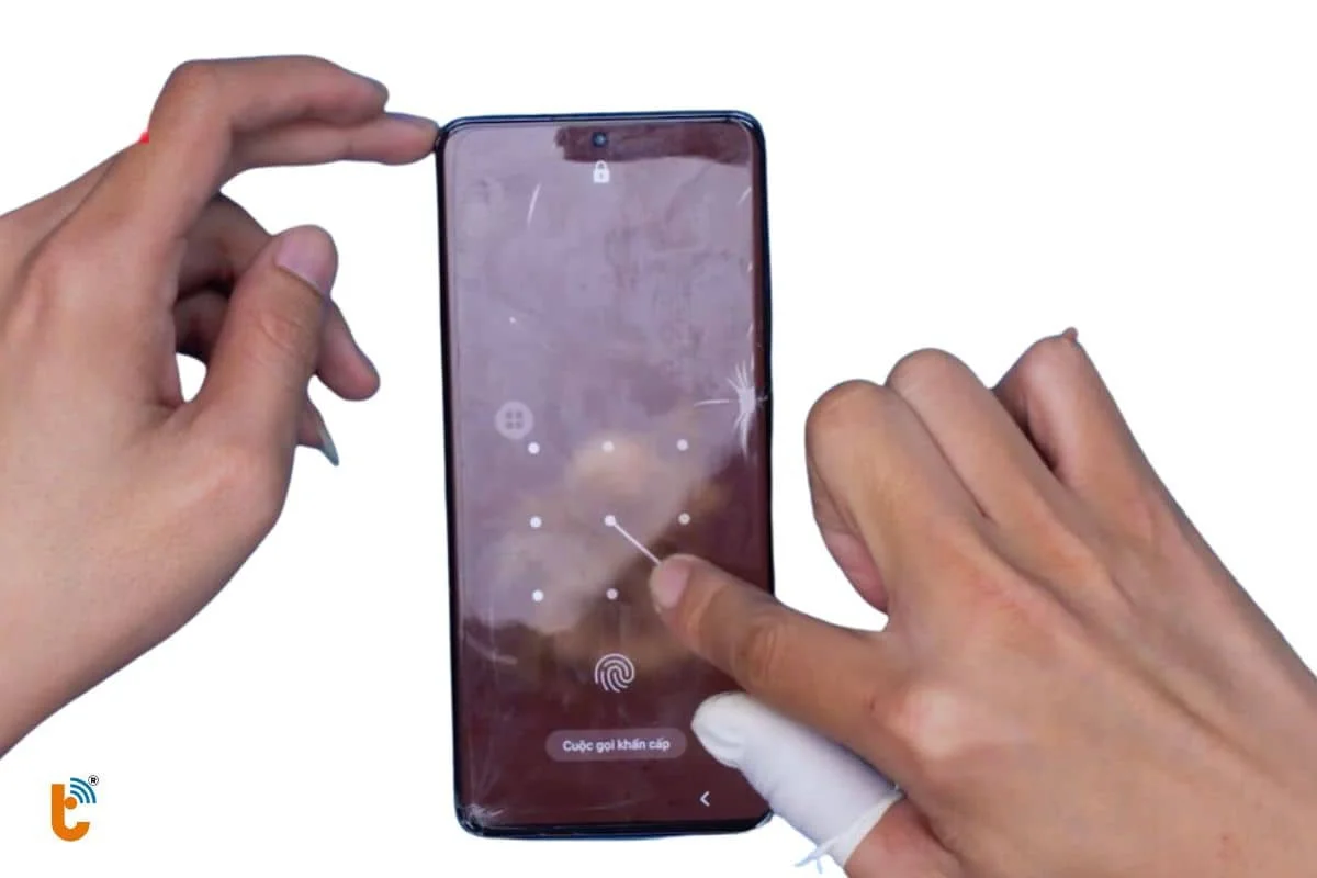 khi nao can thay man hinh mat kinh samsung s22 5g