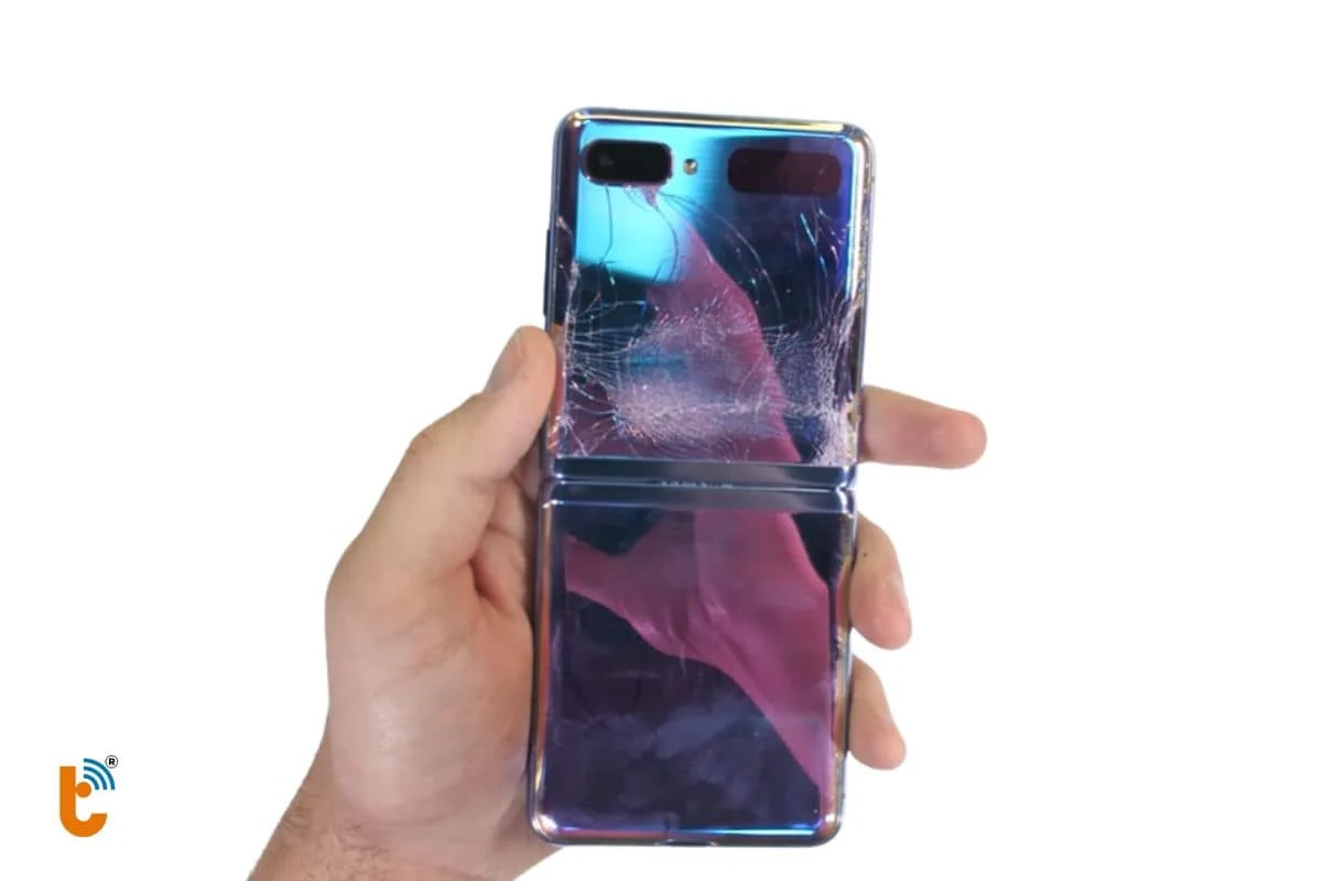 khi nao can thay the nap lung samsung z flip