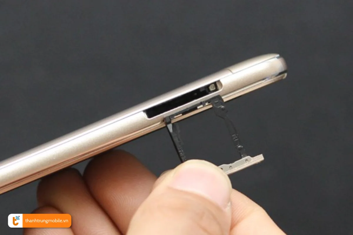 Kiểm tra và vệ sinh khay sim trên Oppo F1s