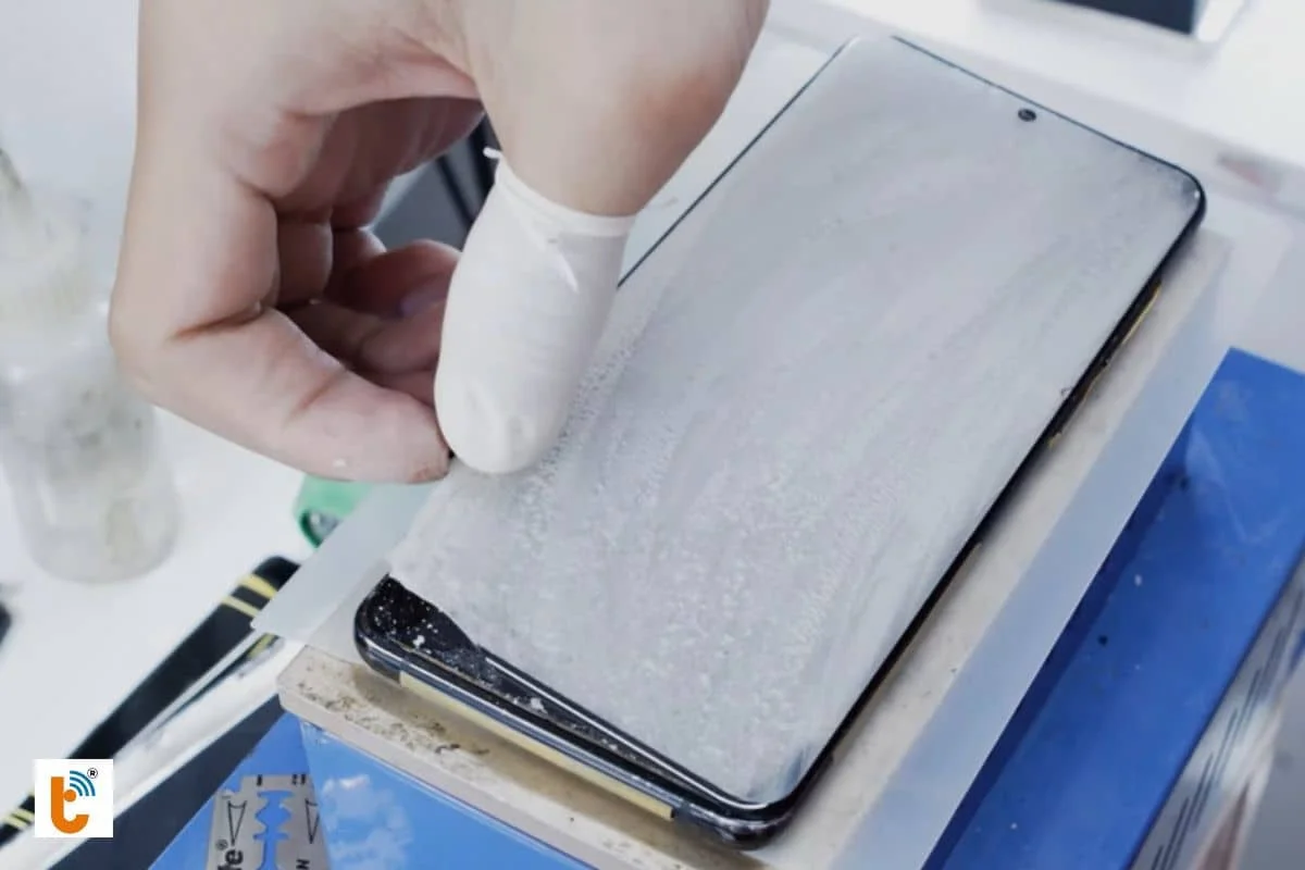 loi ich cua viec ep kinh samsung s22 5g