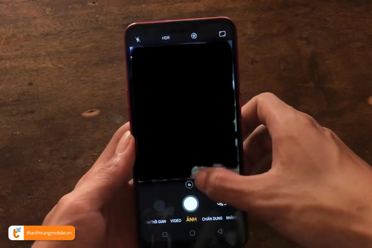 Màn hình khi vào camera trên Oppo A3s bị đen