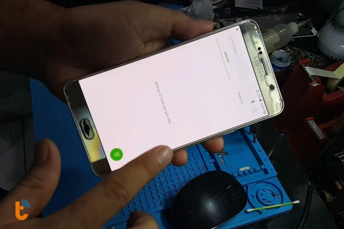 nguyen nhan khien mat kinh samsung galaxy note 5 bi hong