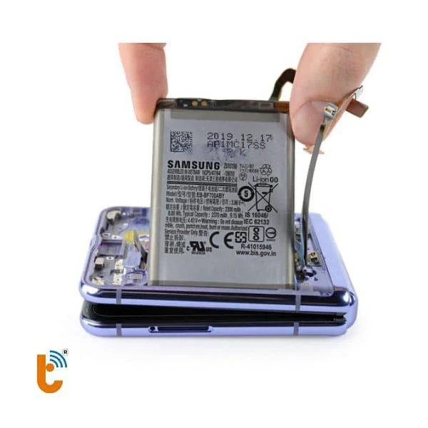 thay-pin-samsung-z-flip