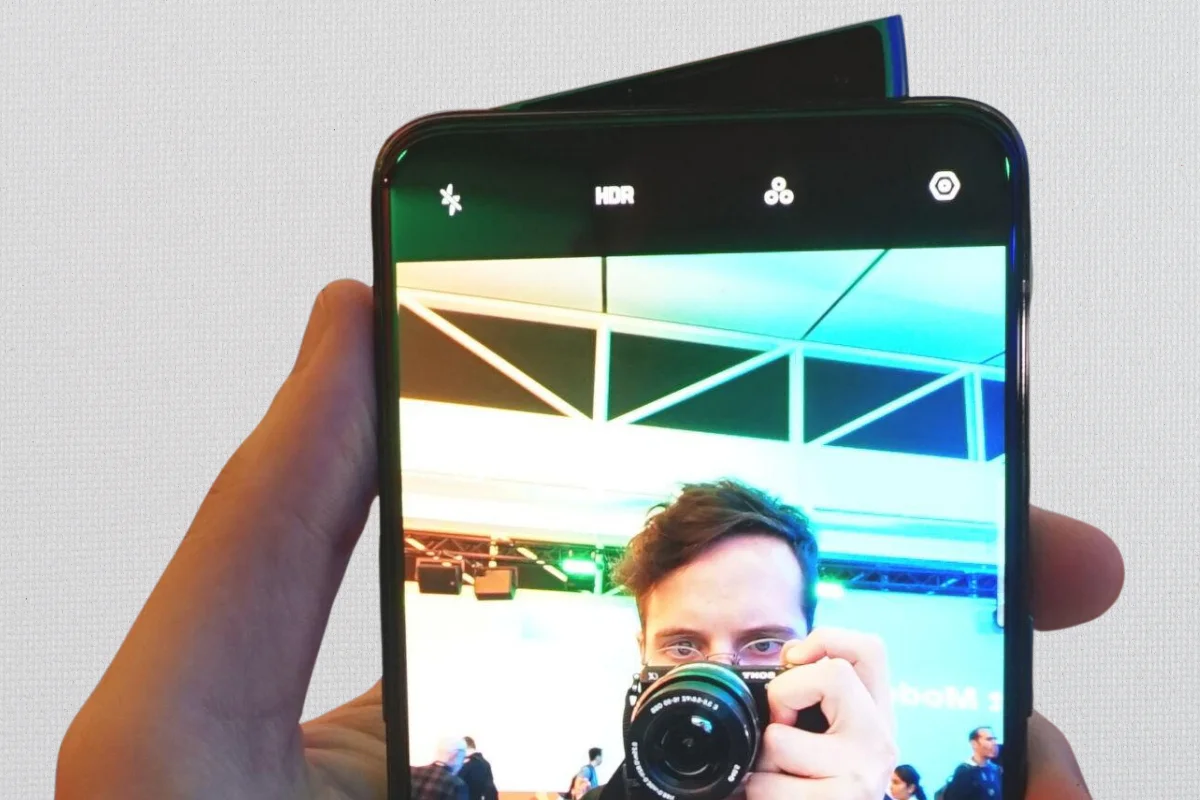 Các lỗi camera trước trên OPPO A15 gây ảnh hưởng đến việc chụp ảnh selfie, quay video call...