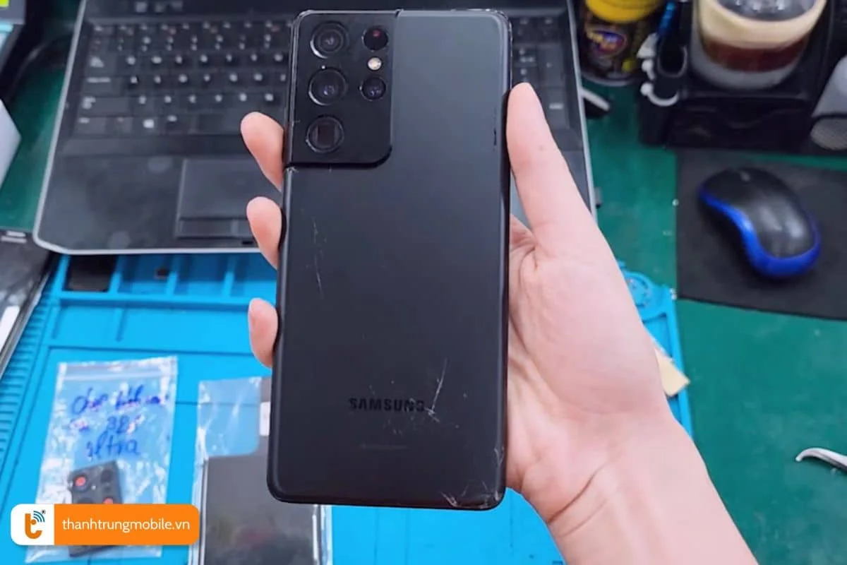 Kính lưng Samsung S21 Ultra bị hỏng