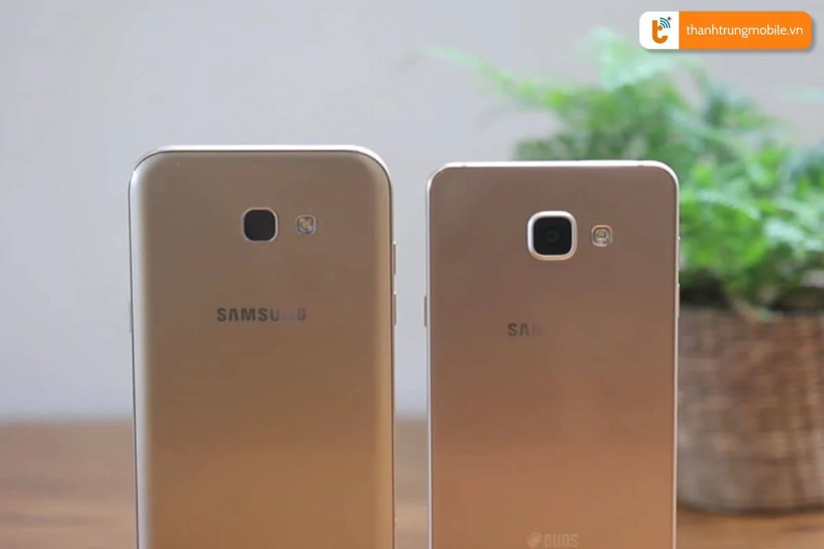 cach phan biet mat kinh lung samsung a7 chinh hang