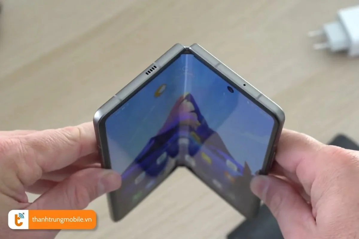 co che hoat dong moi tren man hinh gap samsung fold