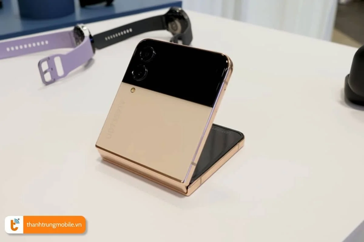 dấu hiệu cần thay camera Z Flip 4