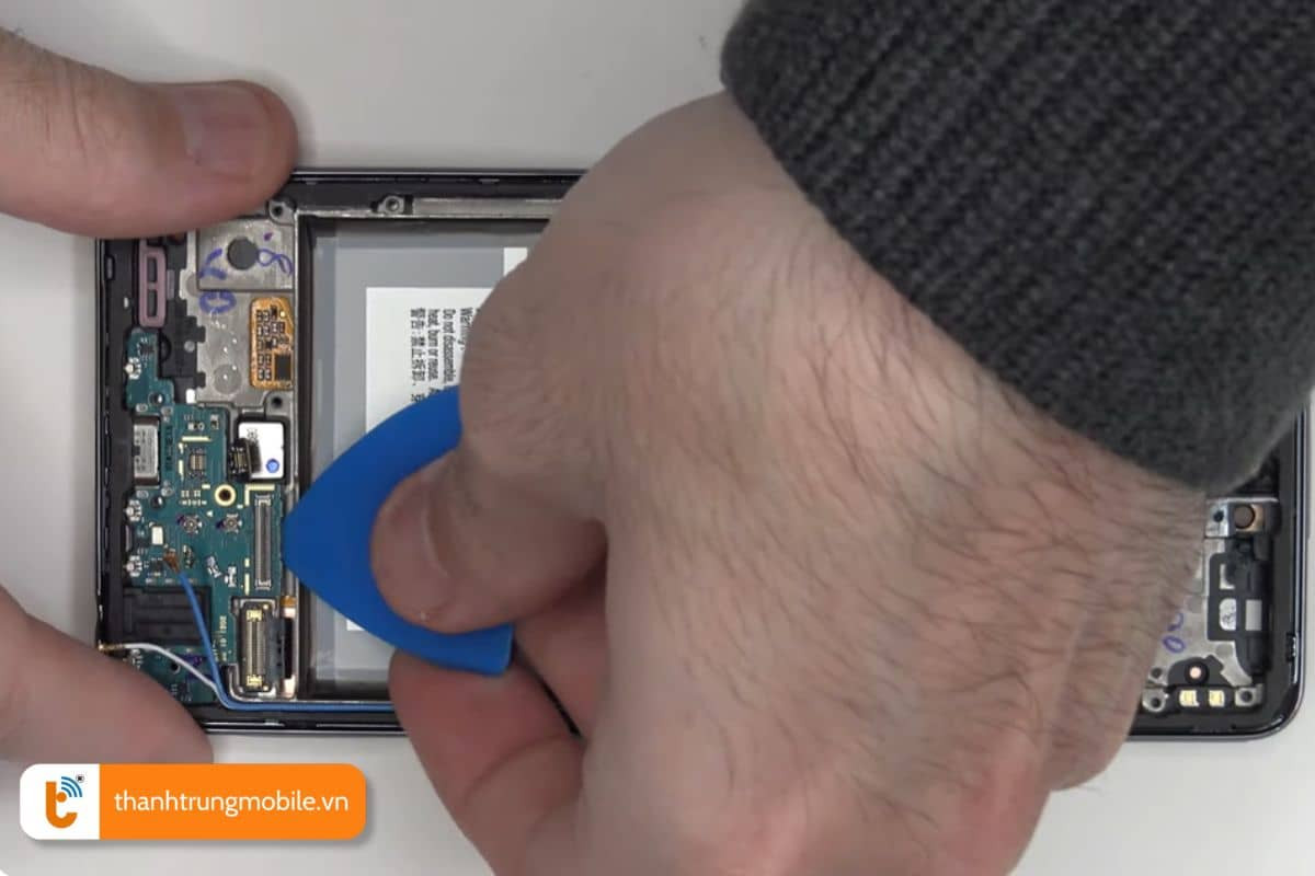 dau hieu can thay chan sac samsung a52