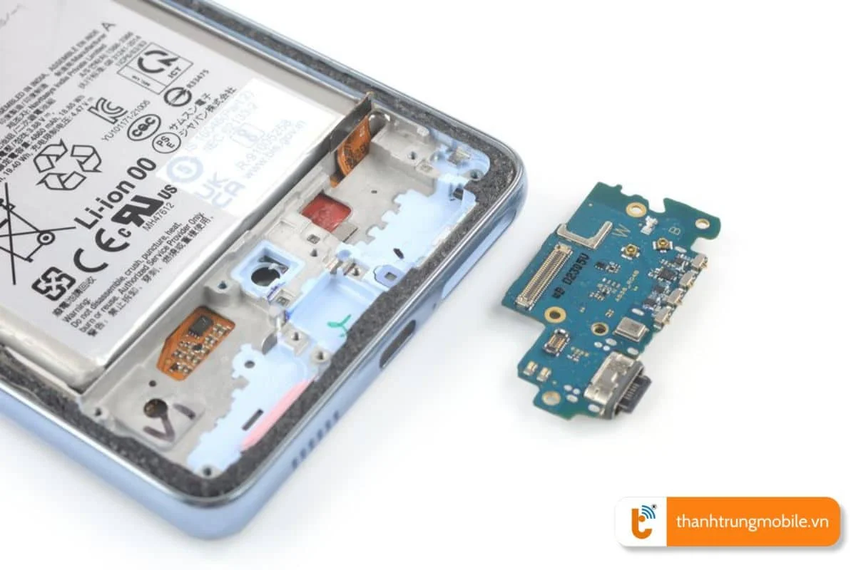 dau hieu can thay chan sac, cong sac samsung a53