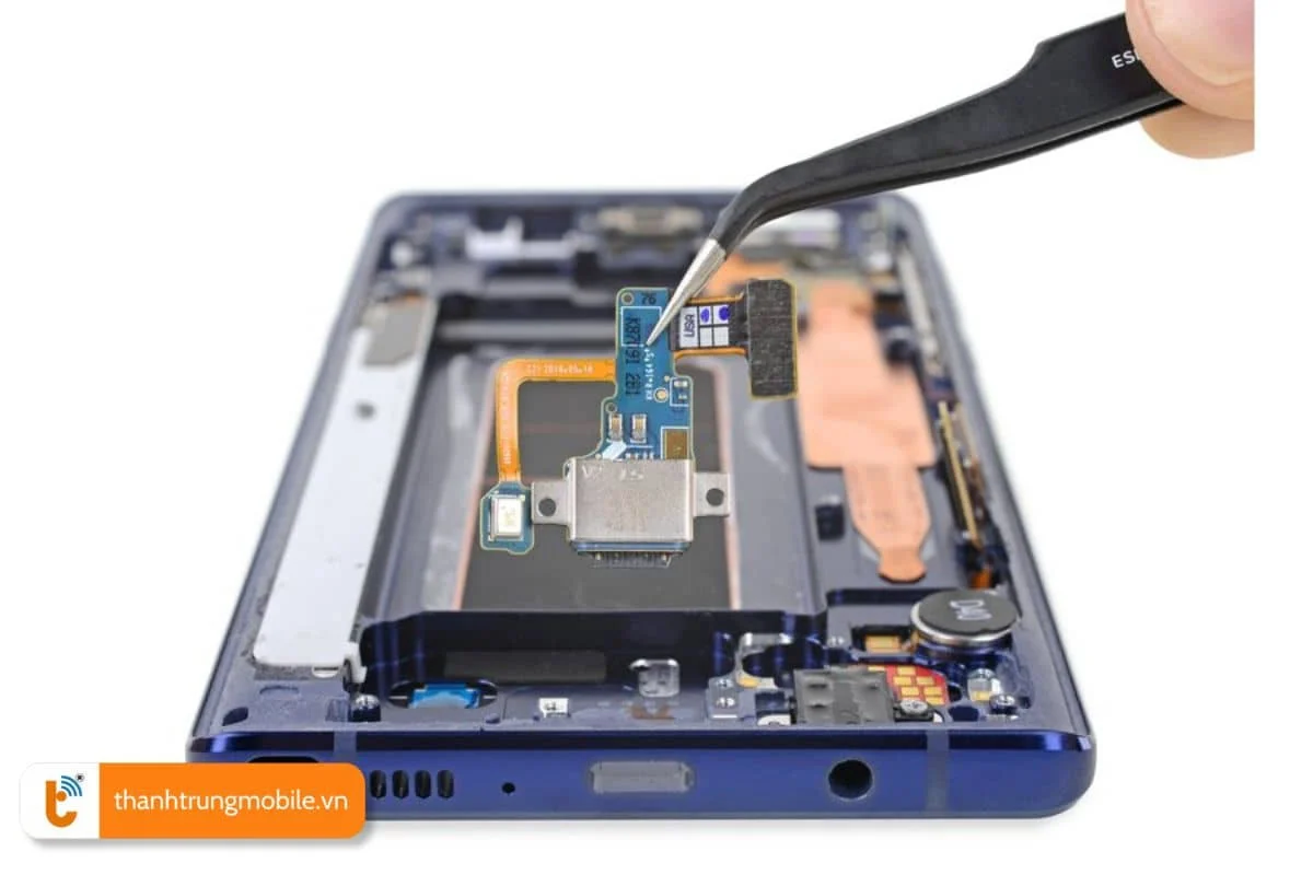 dau hieu can thay chan sac samsung galaxy note 9