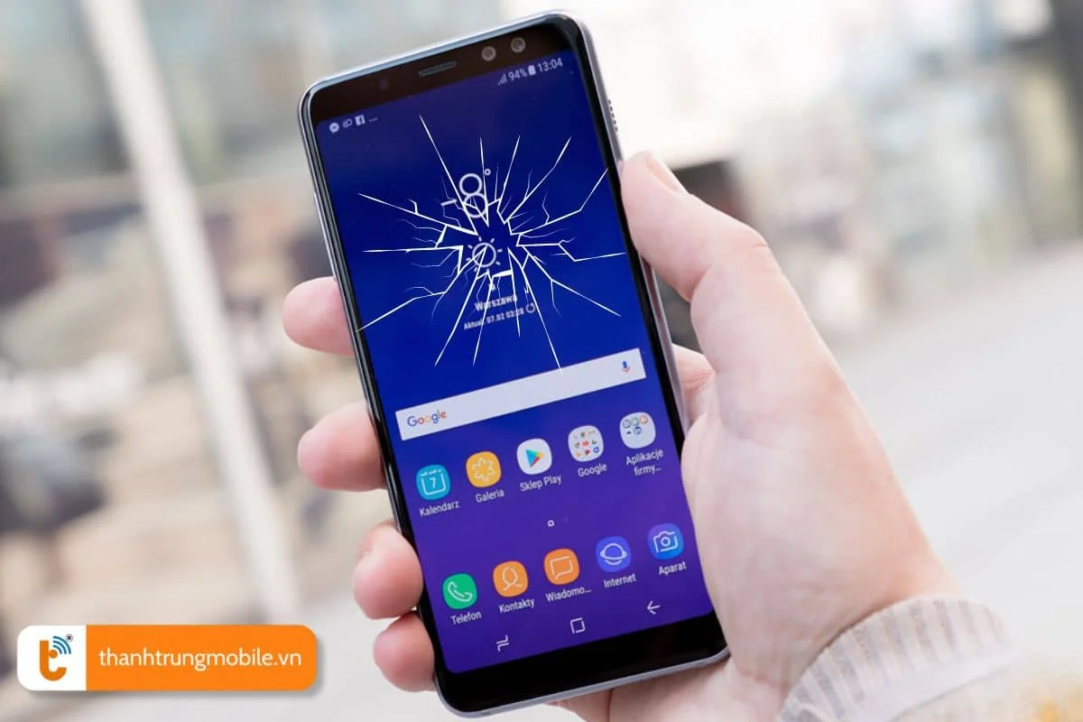 Khi nào cần thay màn hình, mặt kính Samsung A8 Plus