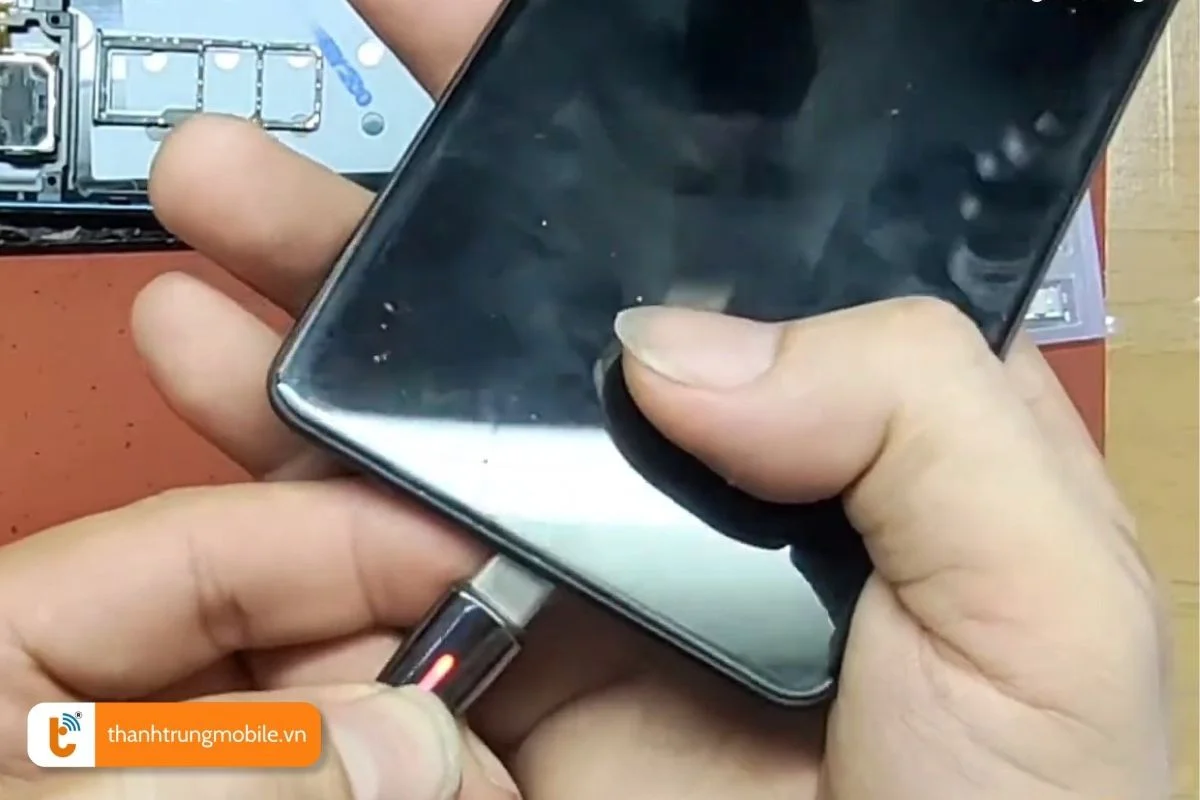 nguyen nhan cong sac samsung galaxy m52 bi hong