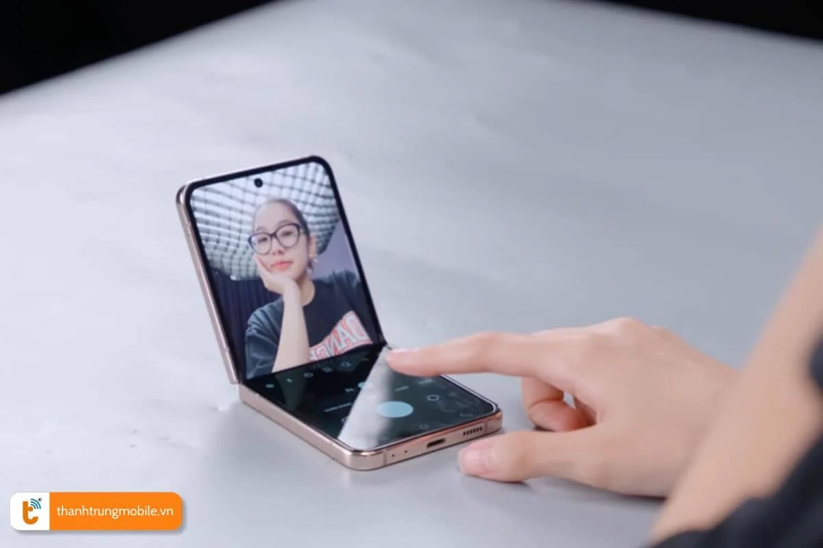 nguyên nhân gây lỗi camera Samsung Z Flip 4