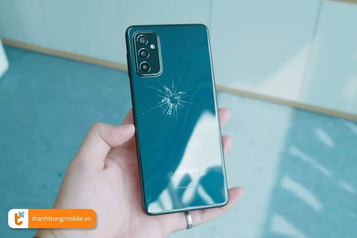 nguyen nhan khien mat lung samsung galaxy m52 hong