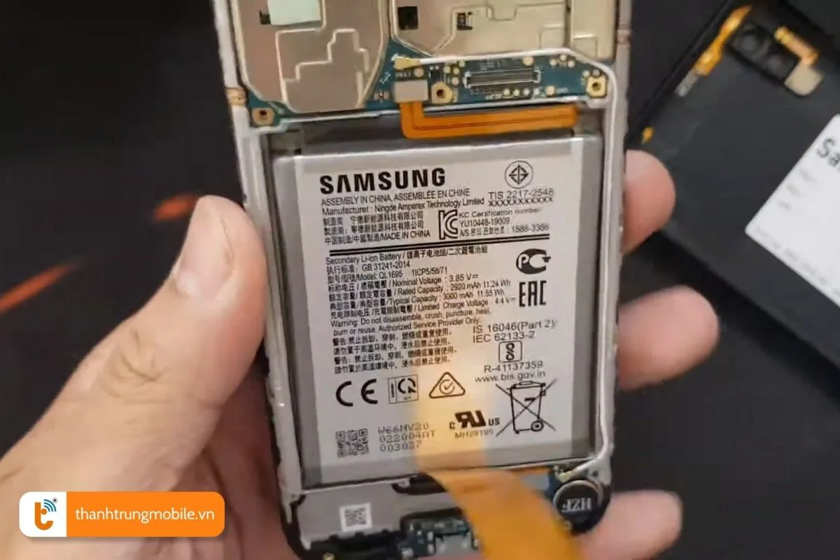 nguyen nhan khien pin samsung a01 hong