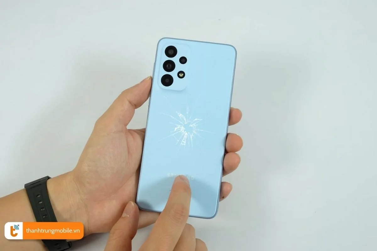 nguyen nhan nap lung samsung galaxy a33 bi hong