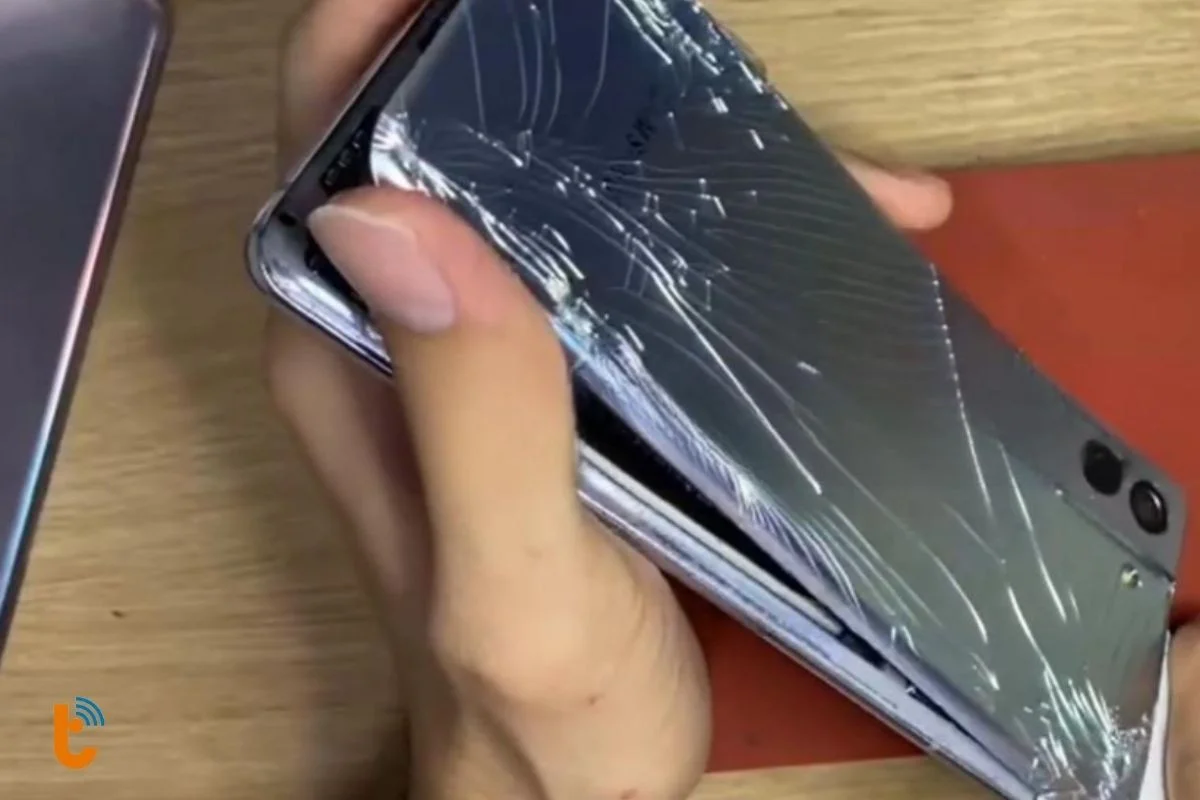 nguyen nhan nap lung samsung s21 bi hong