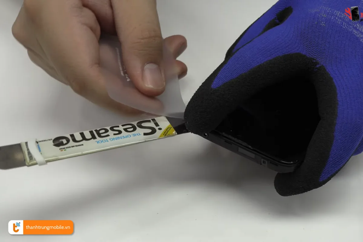 Quy trình ép kính mới cho Xiaomi Redmi 8 tại Thành Trung Mobile