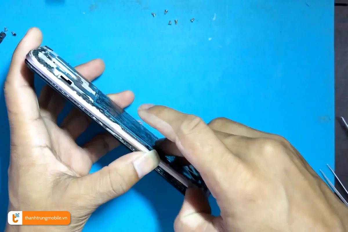 quy trình thay vỏ Oppo A9 2020