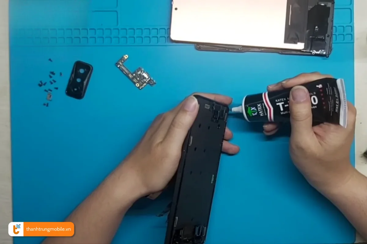 Quy trình thay màn hình mới cho Redmi K50 tại Thành Trung Mobile