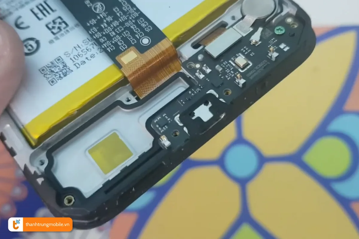 Quy trình thay thế chân sạc Redmi 9A tại Thành Trung Mobile