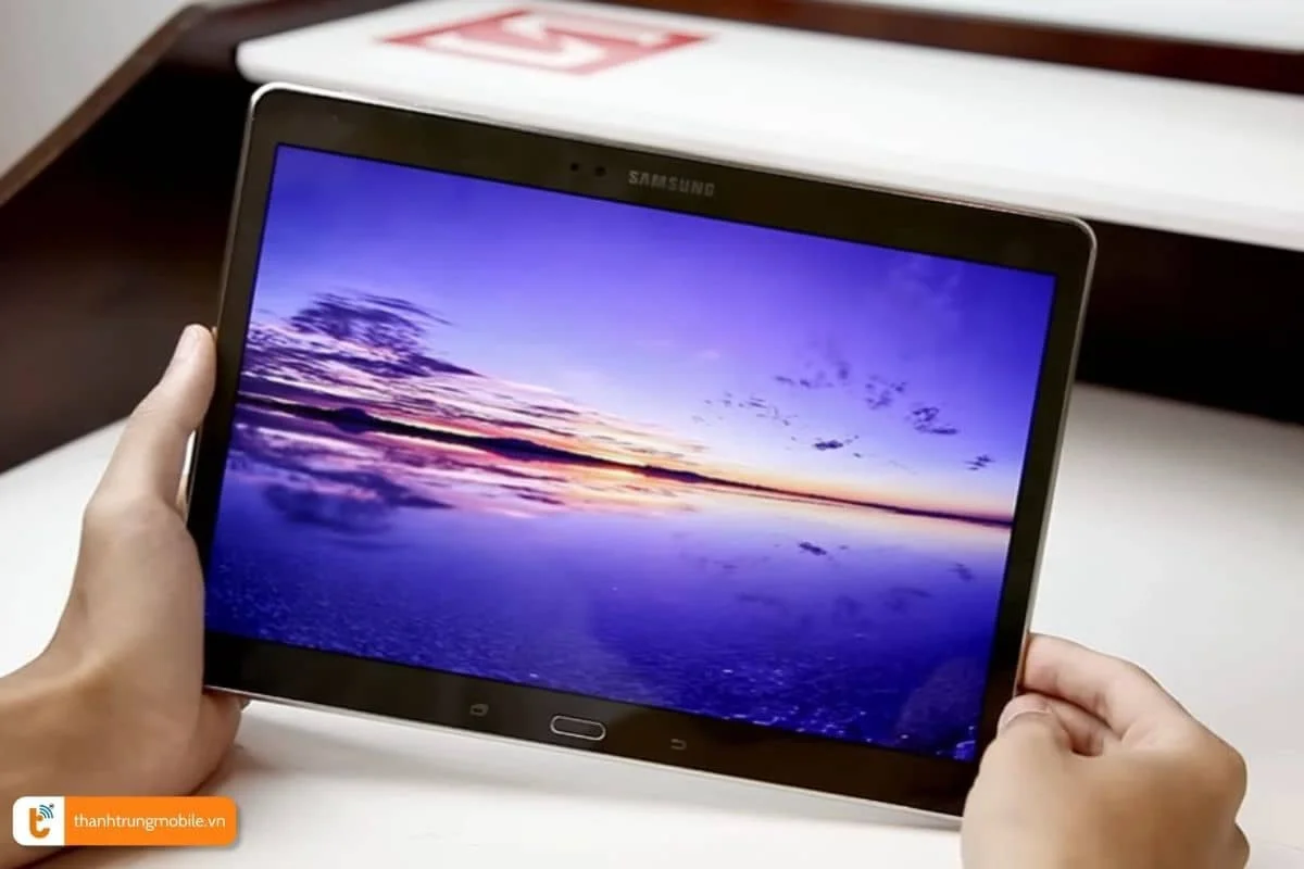 so sanh mat kinh samsung tab s chinh hang va mat kinh linh kien