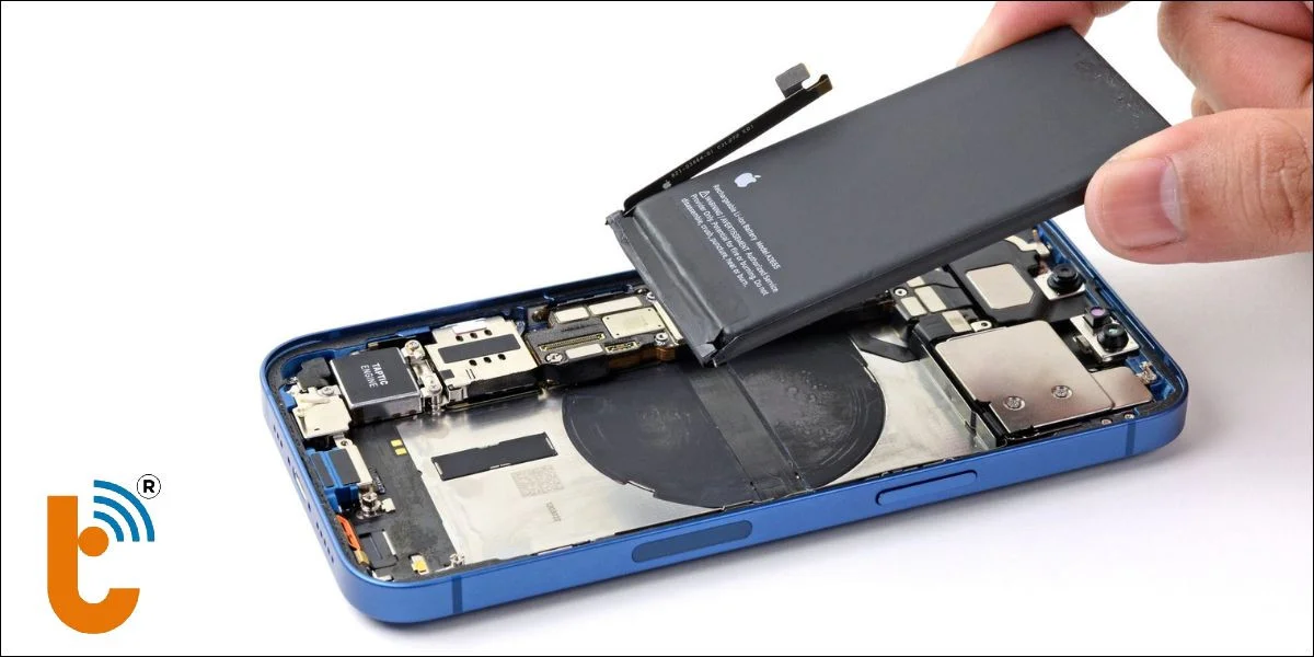 Thay pin mới cho iPhone
