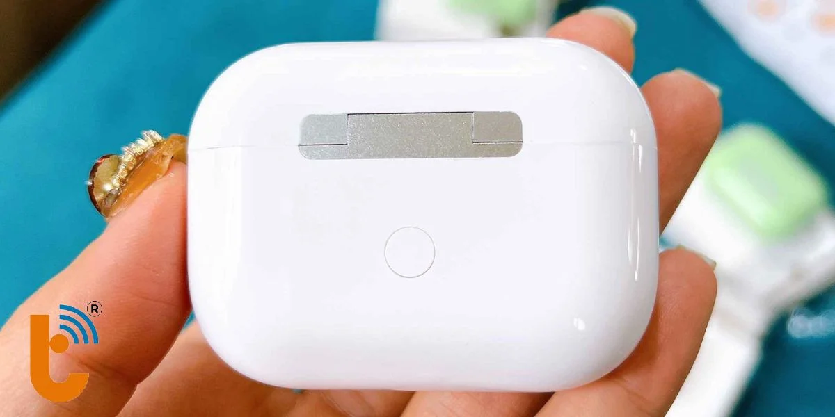 Bản lề hộp sạc AirPods có thể bị lỏng