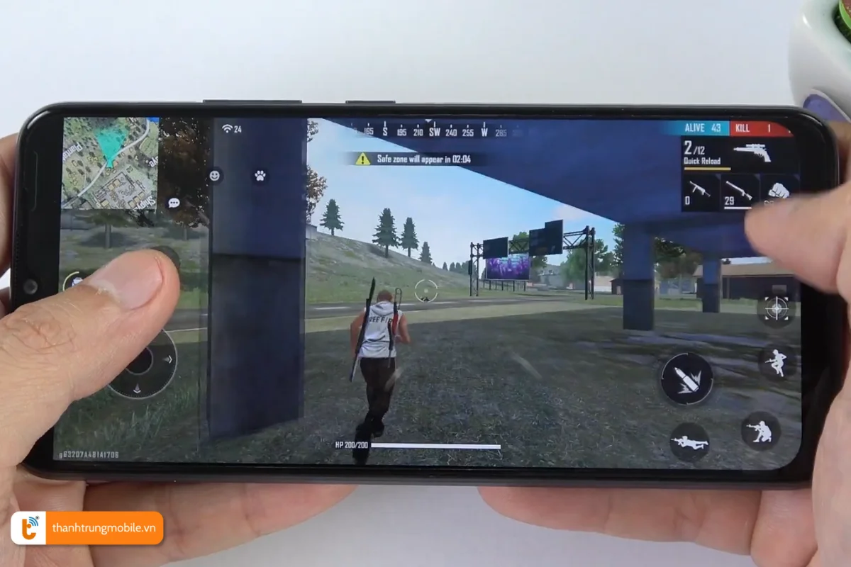 Chơi game thời gian dài trên Realme C25Y cũng là một nguyên nhân gây chai pin