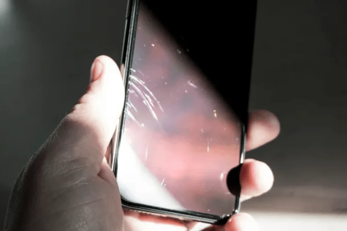 Đánh bóng mặt kính Samsung Galaxy Note 8