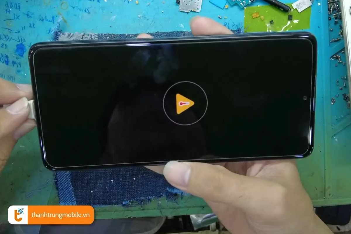 dau hieu can sua chan sac samsung galaxy m