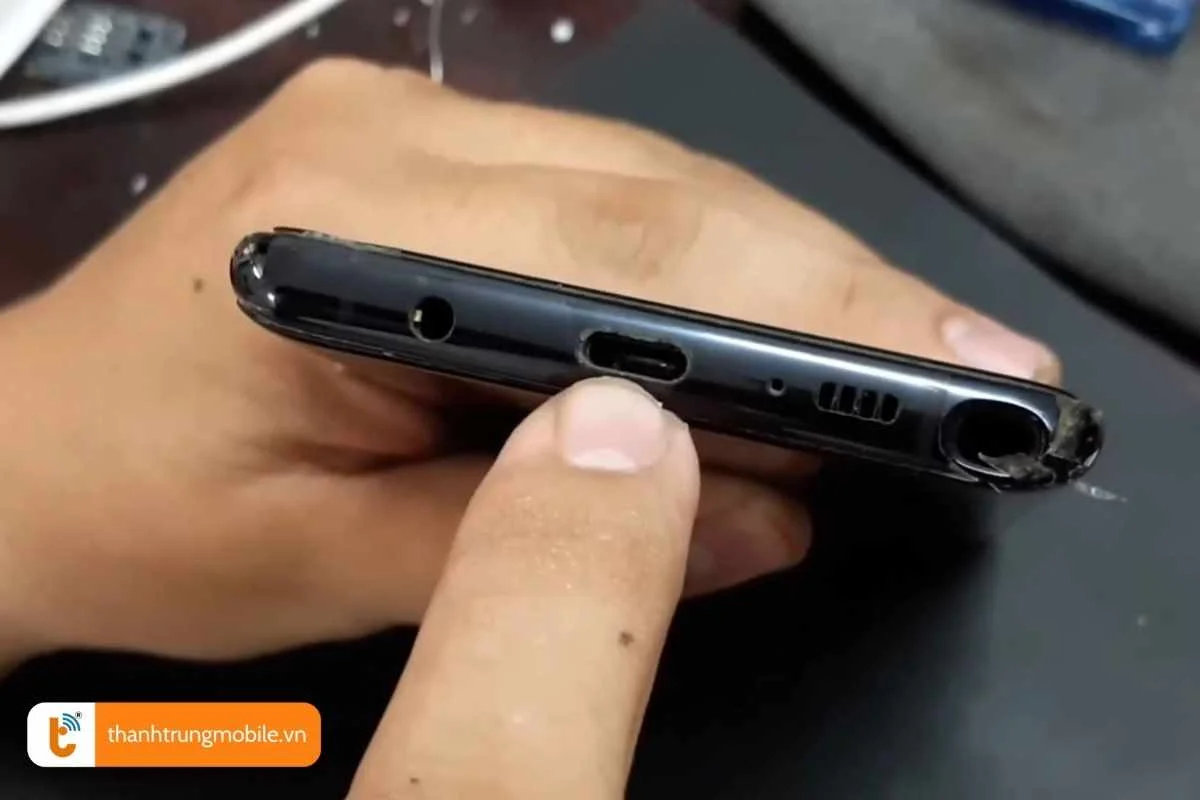 dau hieu can sua chua chan sac samsung galaxy note