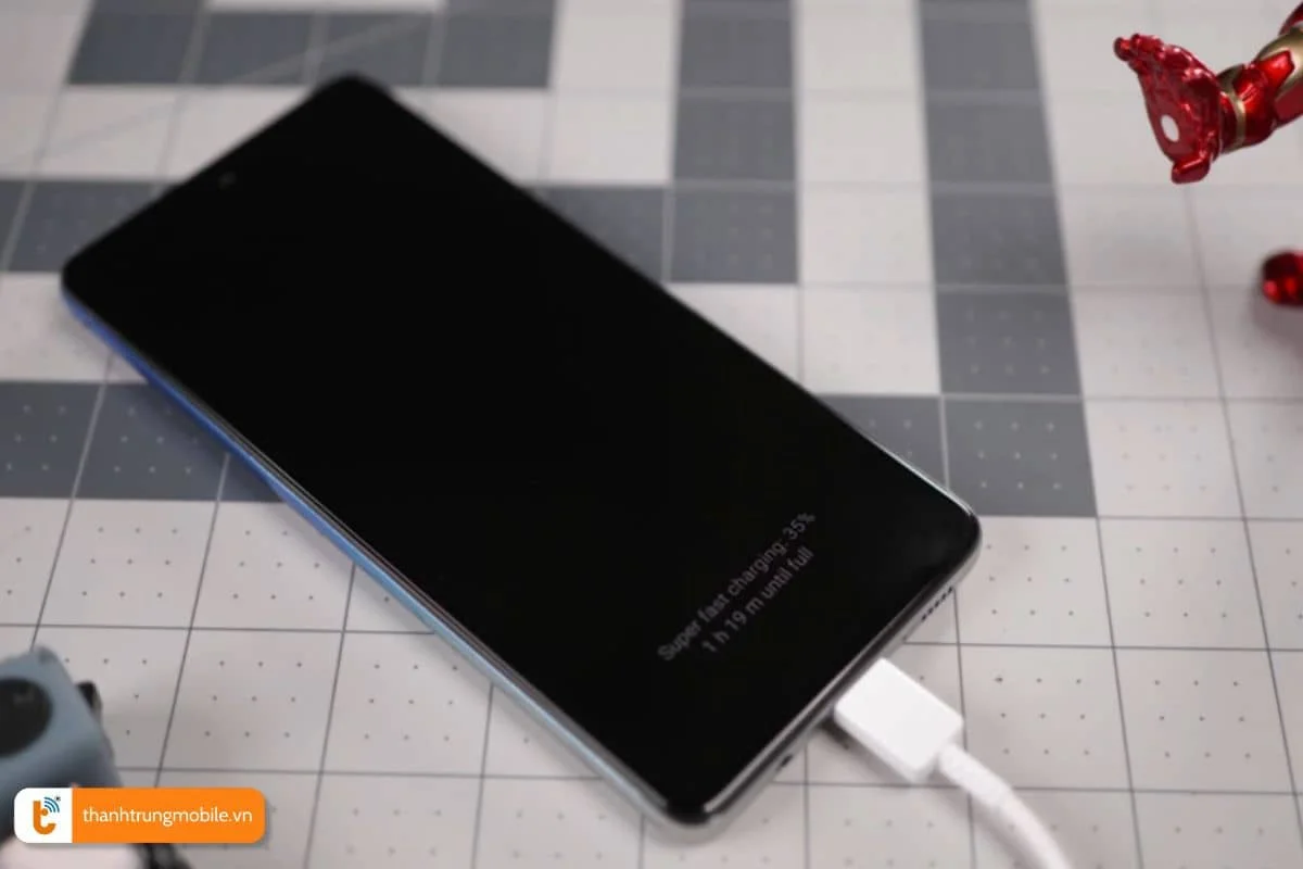 dau hieu can thay chan sac samsung f62