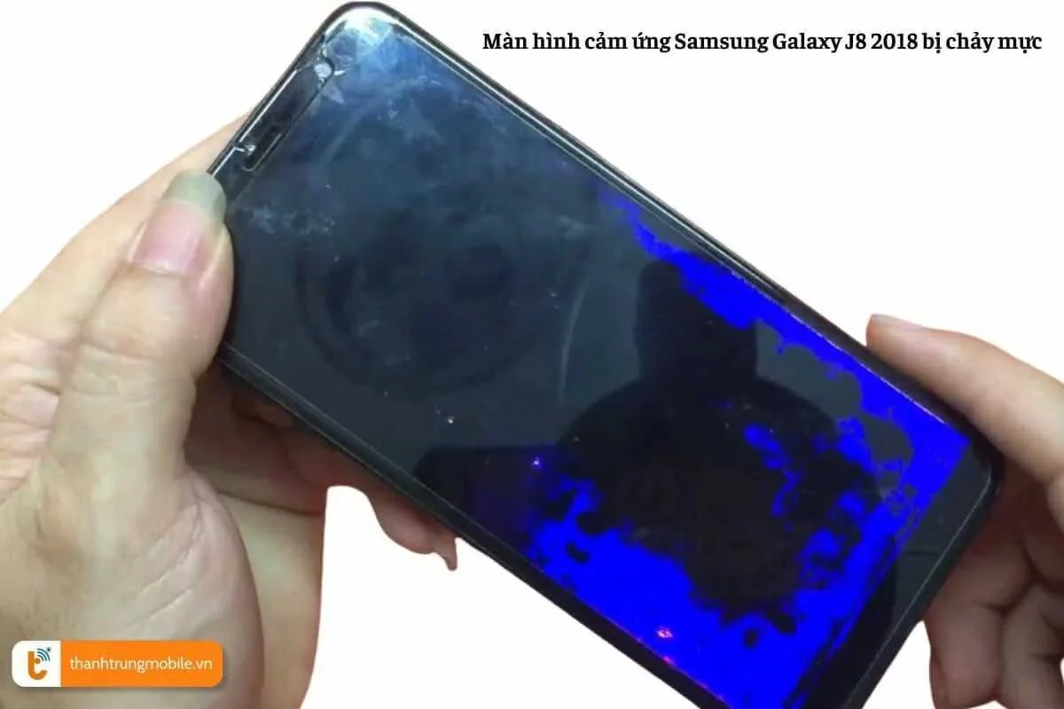 man hinh samsung j8 2018 bi chay muc