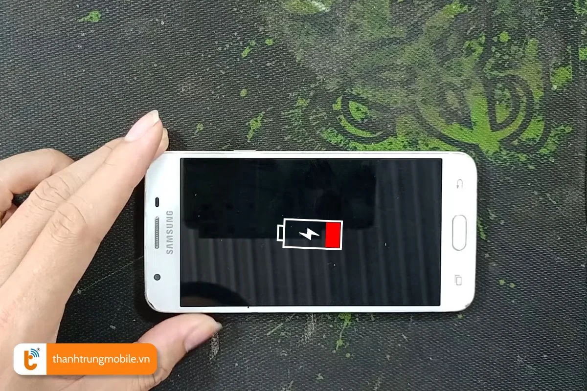 dau hieu nhan biet pin samsung galaxy j5 prime hong