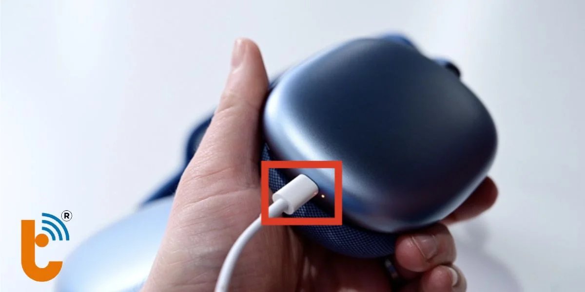 Đèn báo sạc trên AirPods Max