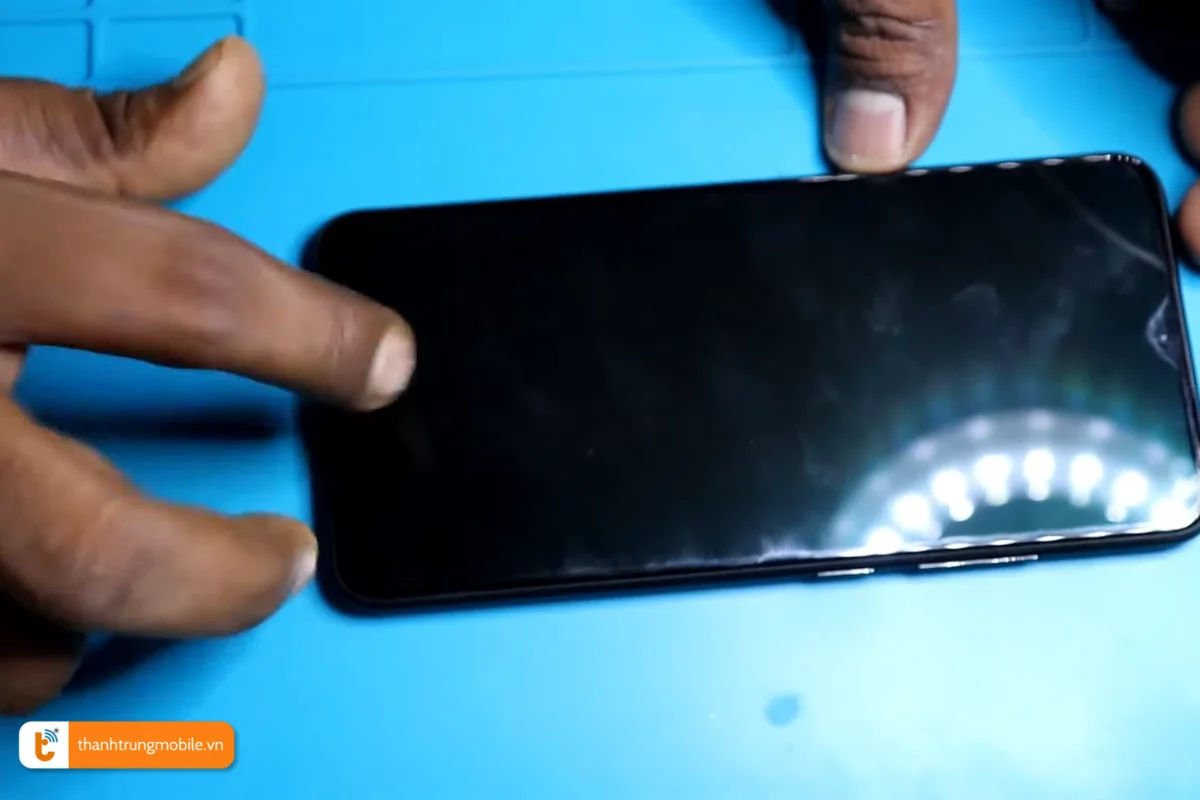 Màn hình Vivo V11 bị hỏng không thể hiển thị hình ảnh