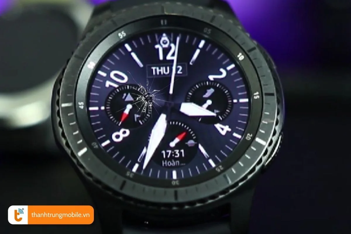 nguyen nhan khien mat kinh samsung watch s3 hong