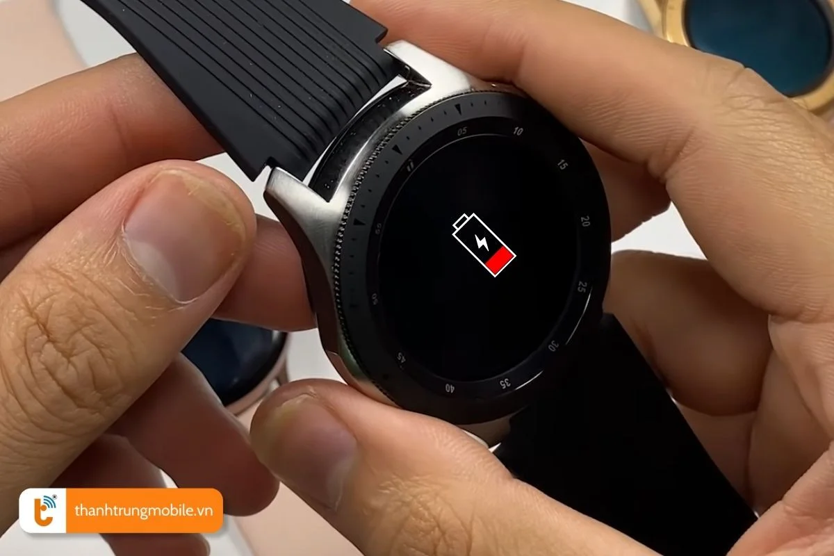 nguyen nhan khien pin samsung galaxy watch active hong