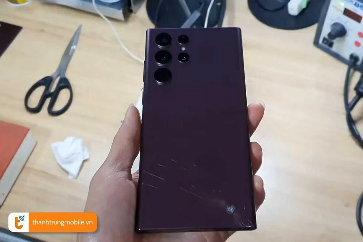 nguyen nhan kinh lung samsung s22 ultra bi hong