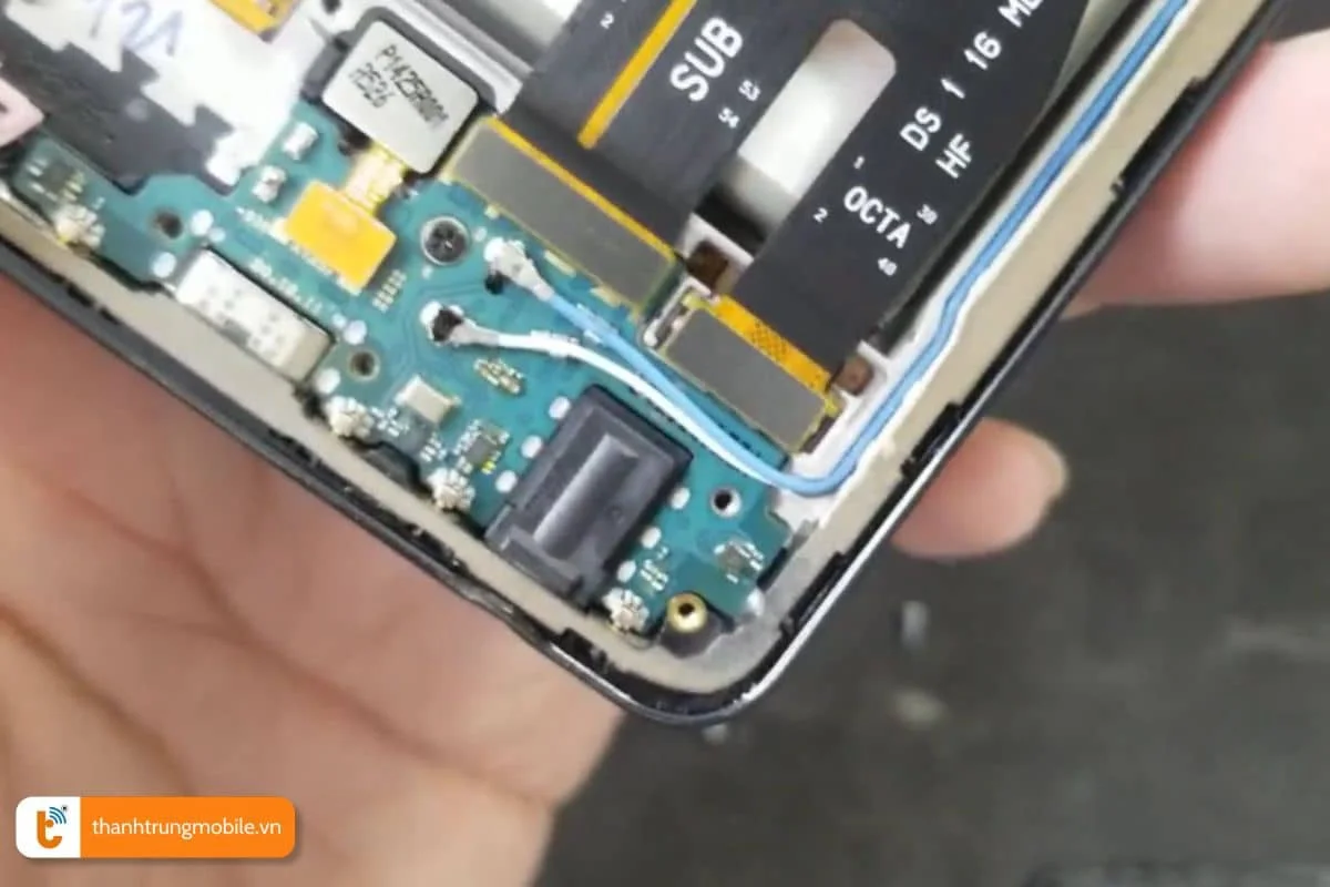 nhung hien tuong xay ra khi hu hong mic samsung a71