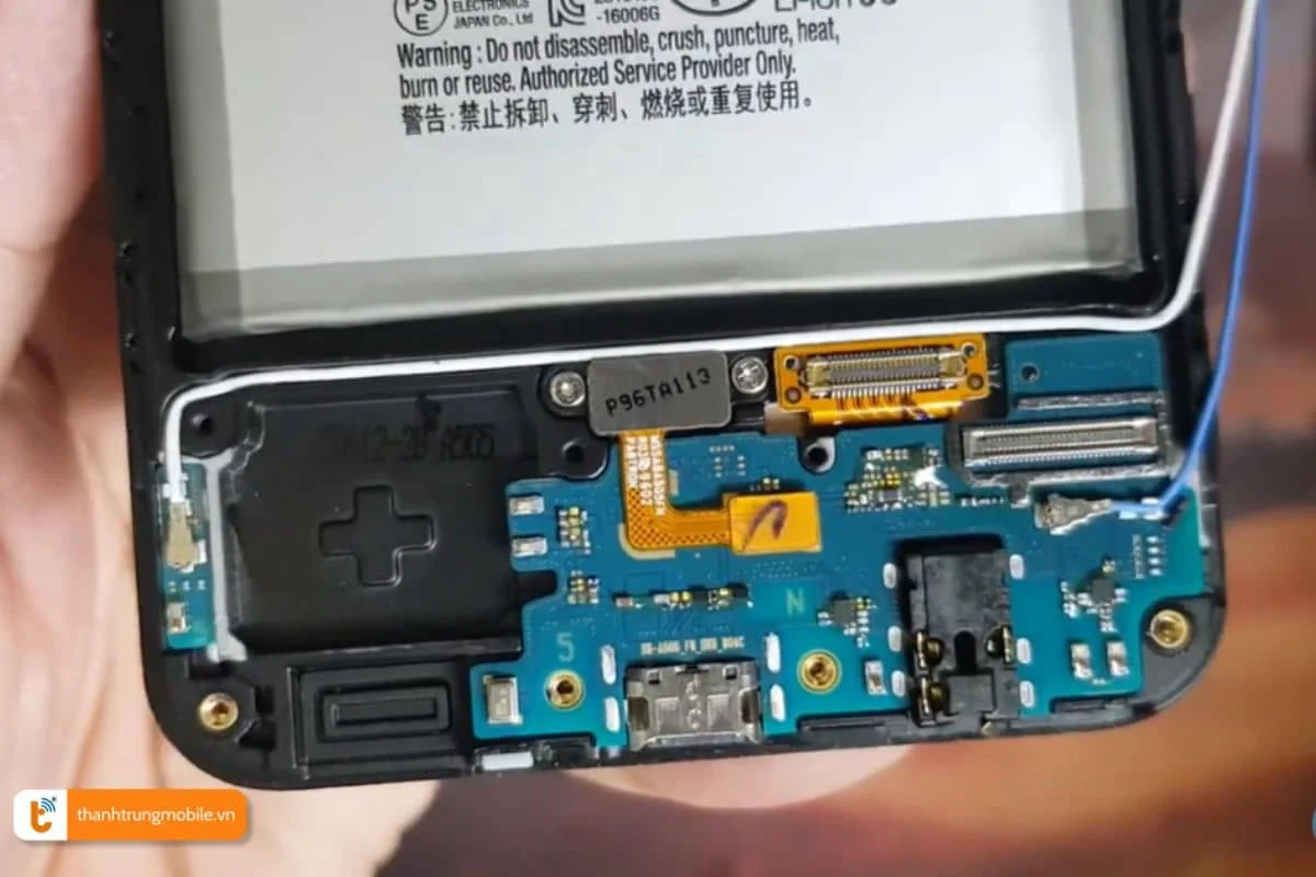 nhung hien tuong xay ra khi mic samsung a50, a50s bi hong