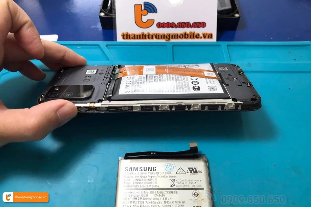 Dấu hiệu pin Samsung bị phồng