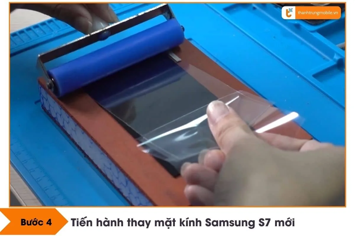 tien hanh thay mat kinh moi cho samsung s7