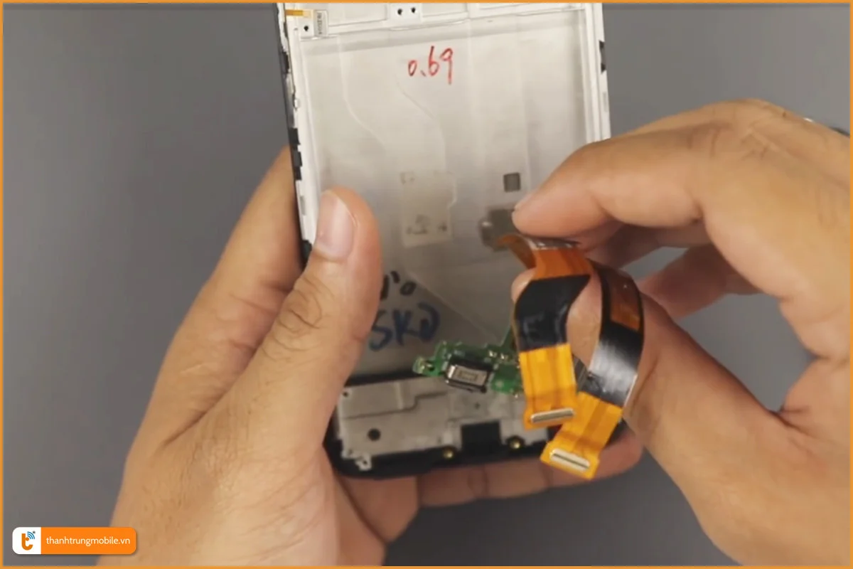 Quy trình thay cụm chân sạc Vivo S1 Pro
